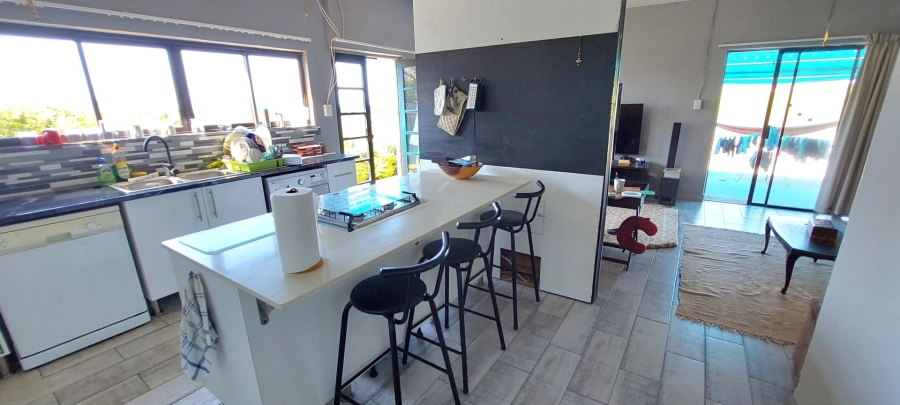 5 Bedroom Property for Sale in Sunrise On Sea Eastern Cape